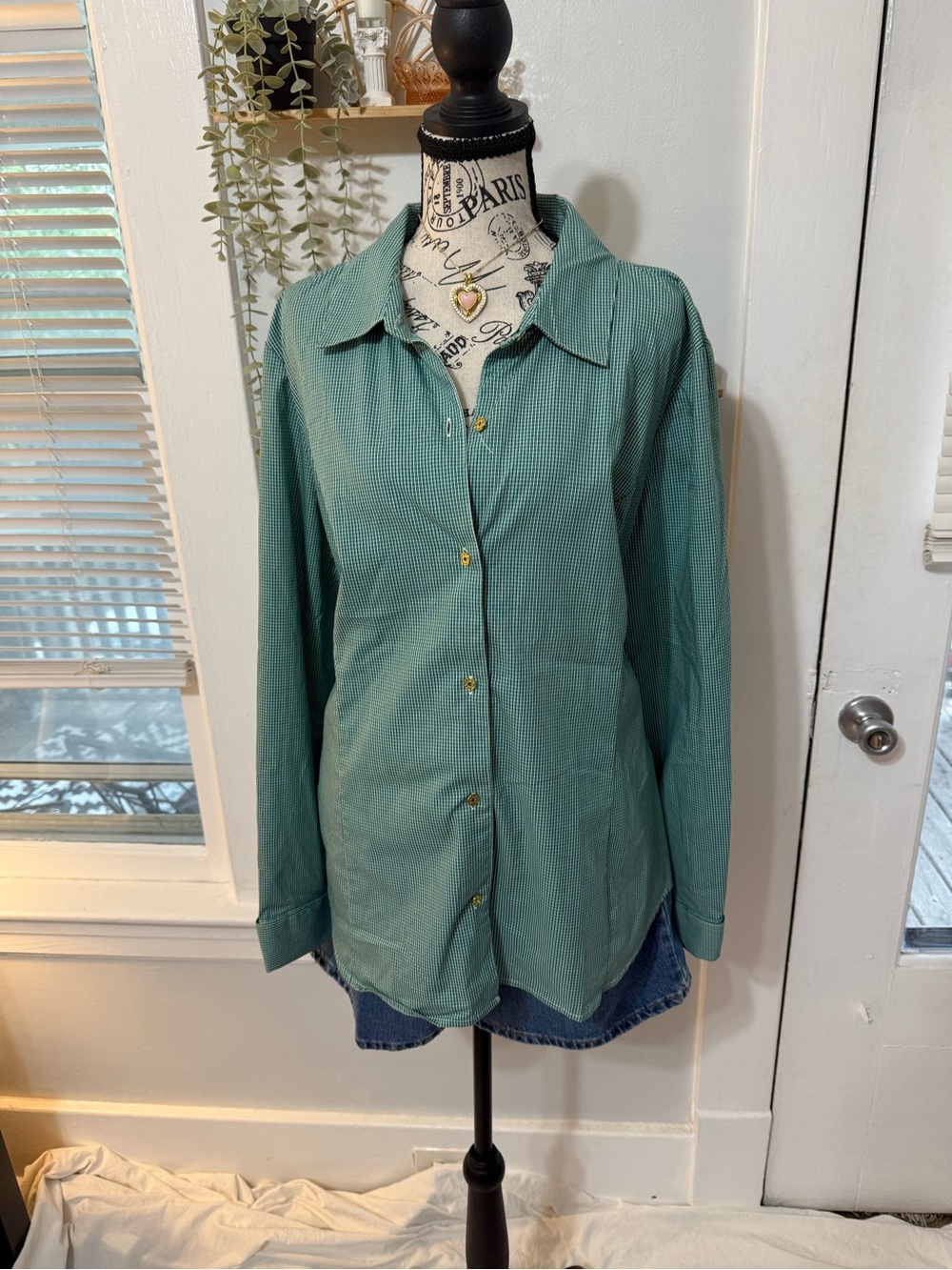 gingham preppy Y2K buttoned shirt Jaclyn Smith brand